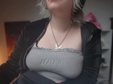 krystalsyxx на Chaturbate