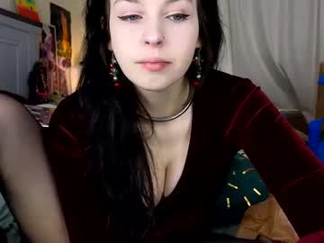 dawnwillow no Chaturbate
