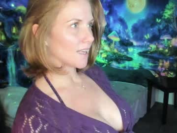 akgingersnaps sur Chaturbate