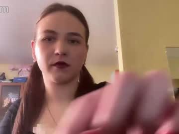 dreamyydoll sur Chaturbate