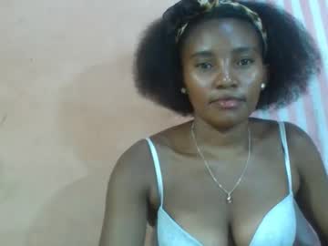 Noella1004 — Chaturbate Female cam model