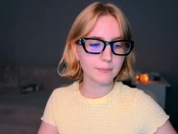 Foxyfleur — Chaturbate Дівчина cam model
