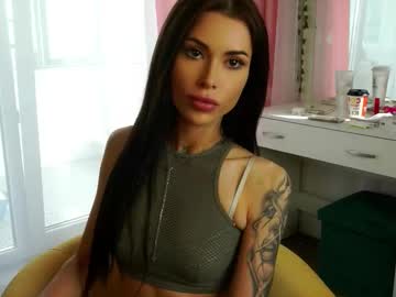 sunnyhillss sur Chaturbate