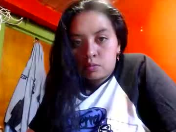 km8251079 在 Chaturbate