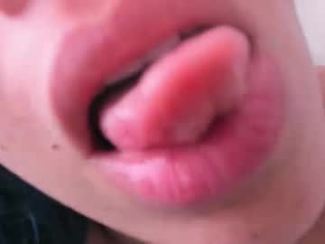 yenlo01 no Chaturbate: captura de transmissão 6
