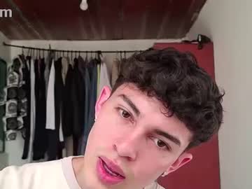 john_vichenso auf Chaturbate — Stream-Aufnahme 6