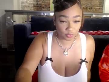 mfchoneybusty sur Chaturbate : capture de diffusion 7