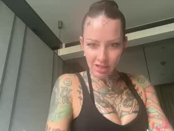 tattooedlucy_ 在 Chaturbate 的直播截图 10