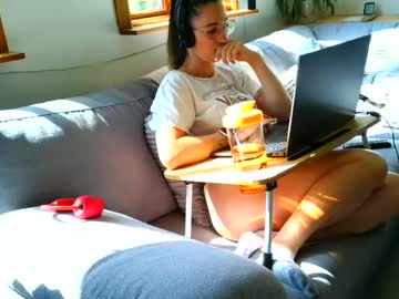 emyxxl 在 Chaturbate 的直播截图 7